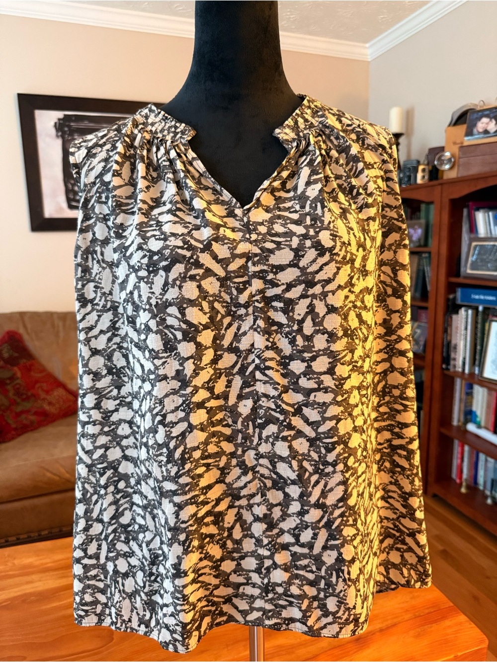 Simply Vera Vera Wang Black and White Patterned Sleeveless Tank Top